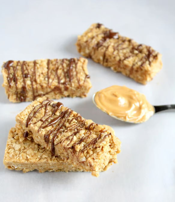 Chewy Peanut Butter Chocolate Chip Granola Bar (1)