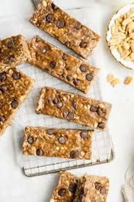 Crunchy Peanut Butter Granola Bar (1)