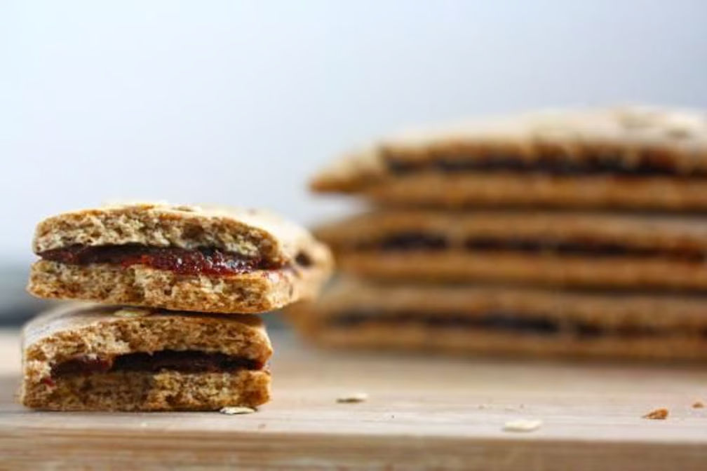 Soft-Baked Blueberry Almond & Peanut Butter Sandwich Breakfast Bar (1)